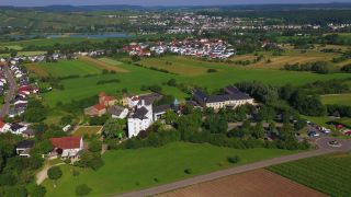 Link to Video | landscape, bird's-eye view, Saarland, casino, Upper Moselle, Germany, hotel, Schloß Berg, Nennig, Luxembourg, aerial shot, Remich
