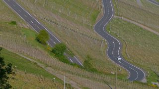 Link to Video | Rhineland-Palatinate, Verkehr, Germany, vineyard, viticulture, road, Piesport, vehicle, Mosel-Saar-Ruwer, transport, thoroughfare, Moselle Valley