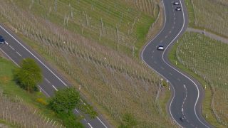 Link to Video | Rhineland-Palatinate, Verkehr, Germany, vineyard, viticulture, road, Piesport, vehicle, Mosel-Saar-Ruwer, transport, thoroughfare, Moselle Valley