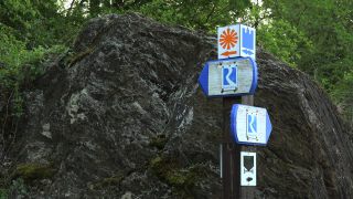Link to Video | Rhineland-Palatinate, signage, Tourist sign, Germany, hiking trail, signpost, Rheinsteig, Braubach, Rhine