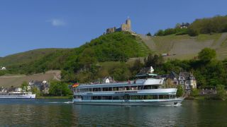 Link zum Video | Rheinland-Pfalz, Bernkastel-Kues, Mosel, Deutschland, Weinbaugebiet, Weinberg, Weinbau, Mosel, Moseltal