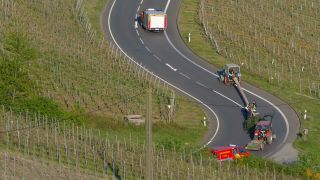 Link to Video | passenger car, Rhineland-Palatinate, transport, Germany, trunk, vineyard, road, Piesport, tractor, Mosel-Saar-Ruwer, transport, maypole, Moselle Valley