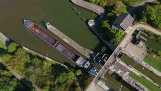 Link to Video | lock, cargo ship, landscape, bird's-eye view, Rhineland-Palatinate, transport, cargo shipping, Saar, maritime transport, Germany, barrage, river, aerial shot, Hamm, Kanzem, transport