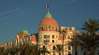 Link to Video | tourist destination, France, Provence-Alpes-Côte d'Azur, big city, French Riviera, hotel, Nice, Mediterranean Sea, tourism, tourist attraction, tourism destination, Hotel Negresco, mediterranean sea
