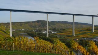 Link to Video | landscape, Rhineland-Palatinate, bridge, autumn, Hochmoselübergang, Moselle, Verkehr, Germany, Zeltingen-Rachtig, wine-producing region, vineyard, viticulture, Ürzig, road, Mosel-Saar-Ruwer, transport, architectural structure, Hochmosel Bridge, Moselle Valley