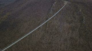 Link zum Video | Fußgängerbrücke, Landschaft, Rheinland-Pfalz, Tourismusziel, Brücke, Hängebrücke, Herbst, Nationalpark Hunsrück-Hochwald, Deutschland, Geierlay, Farbe, 4K, Hunsrück, Seilbrücke, Tal, Wald, Lichter Tag, Verbandsgemeinde Kastellaun, Sehenswürdigkeit, Mörsdorf, Natur, Rhein-Hunsrück-Kreis