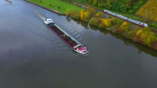 Link to Video | cargo ship, cargo shipping, maritime transport, mode of transport, freight transport, river, inland navigation, transport