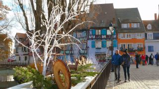 Link to Video | Alsace, tourist destination, Colmar, France, Grand Est, Christmas, tourism destination, decoration, Christmas decoration, Advent