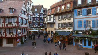 Link to Video | Alsace, vacation, tourist destination, Haut-Rhin, Colmar, France, leisure, Grand Est, Christmas, tourism, tourist, tourism destination, Christmas decoration, Altstadt, paid time off, Advent