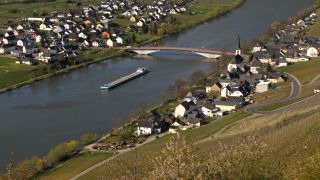 Link to Video | landscape, Rhineland-Palatinate, landscape element, Moselle, Germany, wine-producing region, viticulture, landform, Mittelmosel, valley, river, natural watercourse, Mosel-Saar-Ruwer, Moselle Valley
