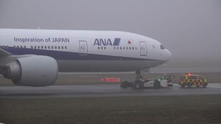 Link to Video | aircraft, airport, Verkehr, mode of transport, transport infrastructure, airline, transport, aviation, thoroughfare, mobility
