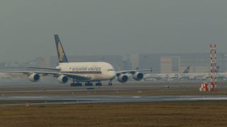 Link to Video | aircraft, airport, Verkehr, mode of transport, transport infrastructure, airline, transport, aviation, thoroughfare, mobility