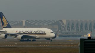 Link to Video | aircraft, airport, Verkehr, mode of transport, transport infrastructure, airline, transport, aviation, thoroughfare, mobility