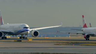 Link to Video | aircraft, airport, Verkehr, mode of transport, transport infrastructure, airline, transport, aviation, thoroughfare, mobility