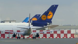 Link to Video | aircraft, airport, Verkehr, mode of transport, transport infrastructure, airline, transport, aviation, thoroughfare, mobility