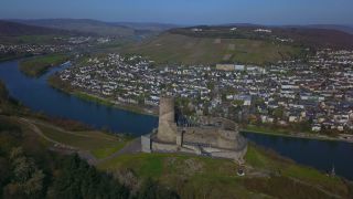 Link to Video | bird's-eye view, Rhineland-Palatinate, Moselle, Germany, wine-producing region, vineyard, castle, valley, river, aerial shot, Mosel-Saar-Ruwer, architectural structure