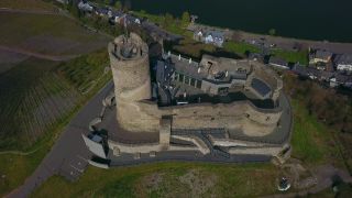 Link to Video | bird's-eye view, Rhineland-Palatinate, Moselle, Germany, wine-producing region, vineyard, castle, valley, river, aerial shot, Mosel-Saar-Ruwer, architectural structure