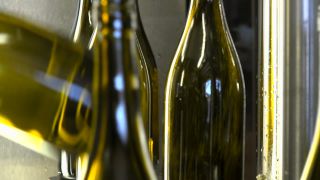 Link to Video | machine, liquid, bottling company, alcoholic beverage, winery, bin, wine-producing region, viticulture, wine, bottling, mechanism, bottling line, Mosel-Saar-Ruwer, bottle, container