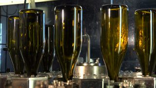 Link to Video | machine, liquid, bottling company, alcoholic beverage, winery, bin, wine-producing region, viticulture, wine, bottling, mechanism, bottling line, Mosel-Saar-Ruwer, bottle, container