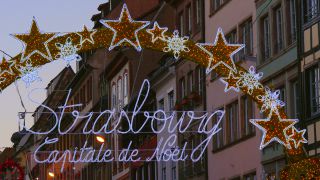 Link to Video | Alsace, tourist destination, France, big city, Grand Est, arrondissement of Strasbourg, tourist attraction, Christmas decoration, Strasbourg, Christmas tradition, Advent