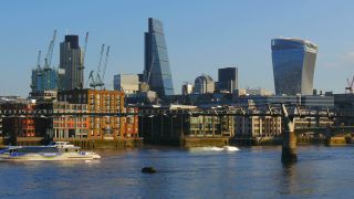 Link to Video | financial centre, tourist destination, United Kingdom, metropolis, England, Great Britain, British Isles, capital city, city, tourist attraction, London