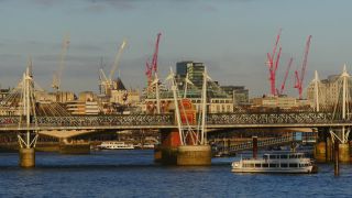 Link to Video | financial centre, tourist destination, United Kingdom, metropolis, England, Great Britain, British Isles, capital city, city, tourist attraction, London