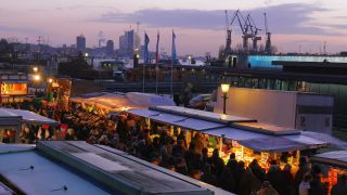 Link to Video | Hamburg, federated state of Germany, crowd, metropolis, market, urban municipality of Germany, city, Hanseatic city