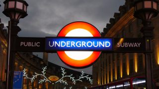 Link to Video | financial centre, tourist destination, United Kingdom, River Thames, metropolis, England, Great Britain, British Isles, capital city, tourist attraction, London