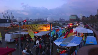 Link to Video | Hamburg, federated state of Germany, crowd, metropolis, market, urban municipality of Germany, city, Hanseatic city