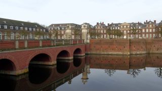 Link to Video | Nordkirchen, Schloss, ditch, tourist attraction, architectural structure