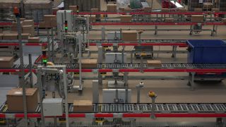 Link to Video | parcel post, parcel, Verpackung