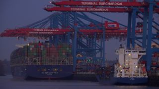 Link to Video | Hamburg, city-state, big city, maritime transport, Elbe, container ship, logistics, port settlement, industry, water transport, mode of transport, sea shipping, port, container terminal, portainer, crate, lake transport, Hanseatic city, transport