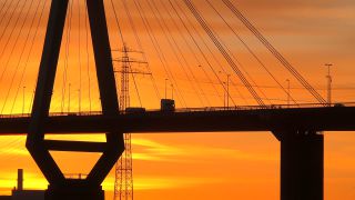 Link to Video | Hamburg, dawn, bridge, city-state, big city, million city, Verkehr, logistics, Germany, port settlement, Köhlbrand Bridge, Silhouette, red sky at morning, Köhlbrand, transport, morning, human-made geographic feature, architectural structure
