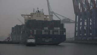 Link to Video | Hamburg, city-state, big city, maritime transport, Elbe, container ship, logistics, port settlement, industry, water transport, mode of transport, sea shipping, port, container terminal, portainer, crate, lake transport, Hanseatic city, transport
