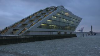 Link to Video | Hamburg, big city, million city, Elbe, Germany, metropolis, port settlement, Port of Hamburg, river, Hanseatic city