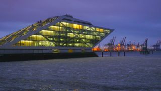 Link to Video | Hamburg, big city, million city, Elbe, Germany, metropolis, port settlement, Port of Hamburg, river, Hanseatic city