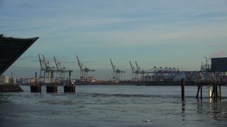 Link to Video | Hamburg, big city, million city, Elbe, Germany, metropolis, port settlement, Port of Hamburg, river, Hanseatic city