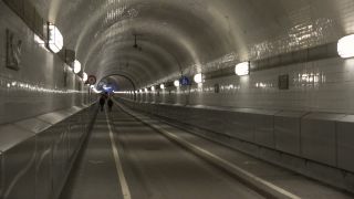 Link to Video | Hamburg, underground structure, passageway, big city, million city, Elbe, Bikoš tunnel, Germany, port settlement, tunnel, Elbe Tunnel, Hanseatic city, architectural structure