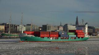 Link to Video | Hamburg, winter, maritime transport, million city, Elbe, Germany, metropolis, port settlement, ice, ice floe, river, port, Hanseatic city