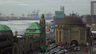 Link to Video | Hamburg, big city, million city, Elbe, river, port