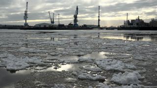 Link to Video | Hamburg, winter, big city, million city, Elbe, Germany, port settlement, river, Hanseatic city