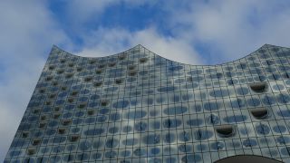 Link to Video | concert hall, Hamburg, concert hall, tourist destination, architecture, big city, million city, Germany, tourist attraction, Elbphilharmonie, Hanseatic city, architectural structure