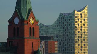 Link to Video | concert hall, Hamburg, concert hall, tourist destination, architecture, big city, million city, Germany, tourist attraction, Elbphilharmonie, Hanseatic city, architectural structure