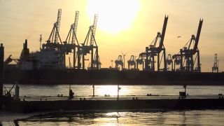 Link to Video | Hamburg, city-state, big city, million city, Elbe, Germany, port settlement, Hanseatic city