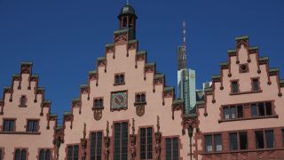 Link to Video | financial centre, Hesse, big city, Frankfurt am Main, Germany, Römerberg, Römer