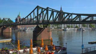 Link to Video | financial centre, Hesse, big city, Frankfurt am Main, Germany, Römerberg, Römer