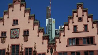 Link to Video | financial centre, Hesse, big city, Frankfurt am Main, Germany, Römerberg, Römer