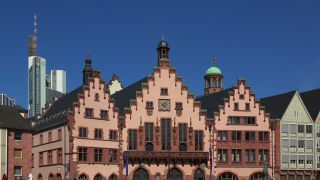 Link to Video | financial centre, Hesse, big city, Frankfurt am Main, Germany, Römerberg, Römer