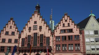 Link to Video | financial centre, Hesse, big city, Frankfurt am Main, Germany, Römerberg, Römer