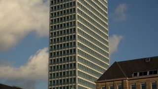 Link to Video | North Rhine-Westphalia, big city, Düsseldorf, Germany, Rhine